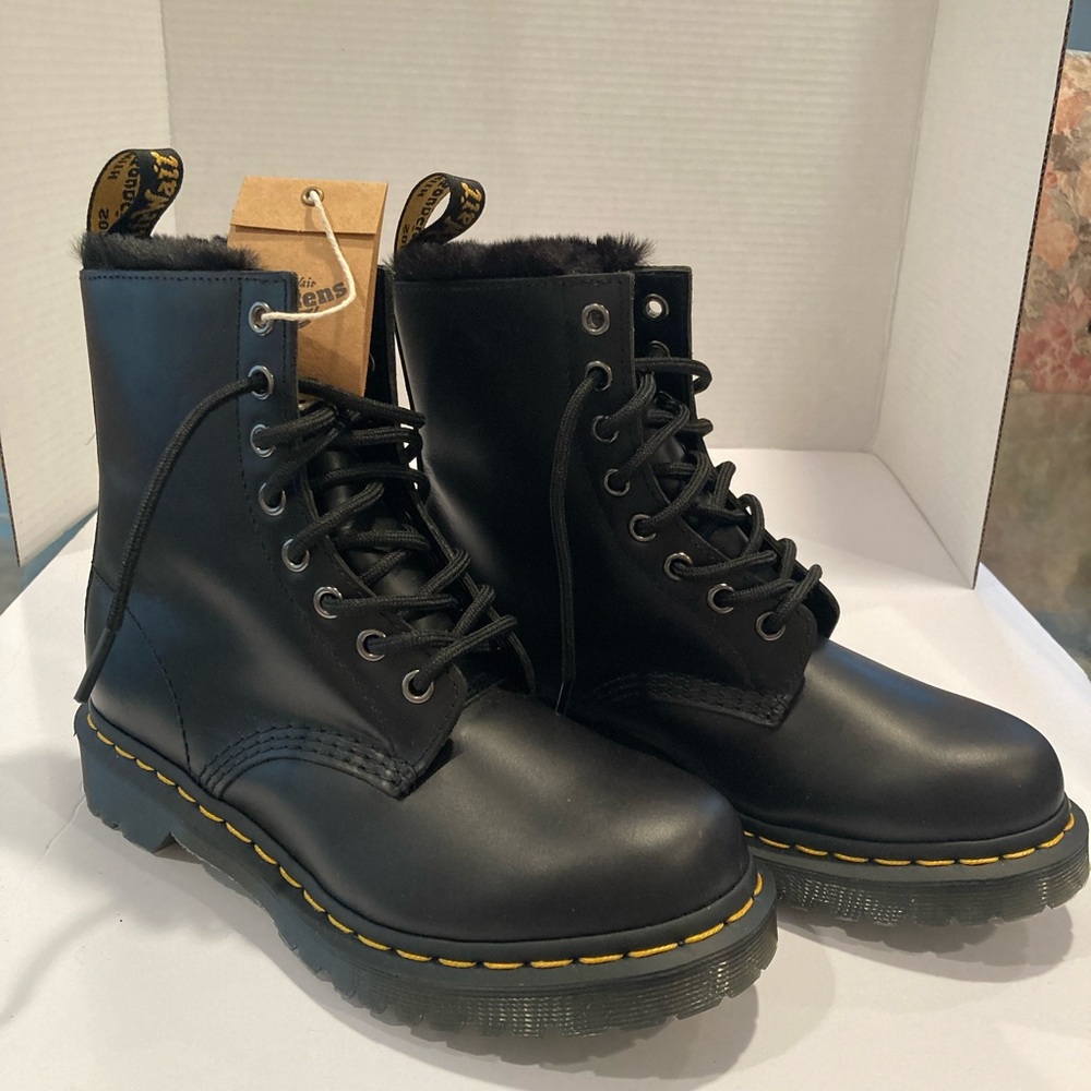 Dr. Martens 1460 Serena faux fur lined black boots - NWT - no box
